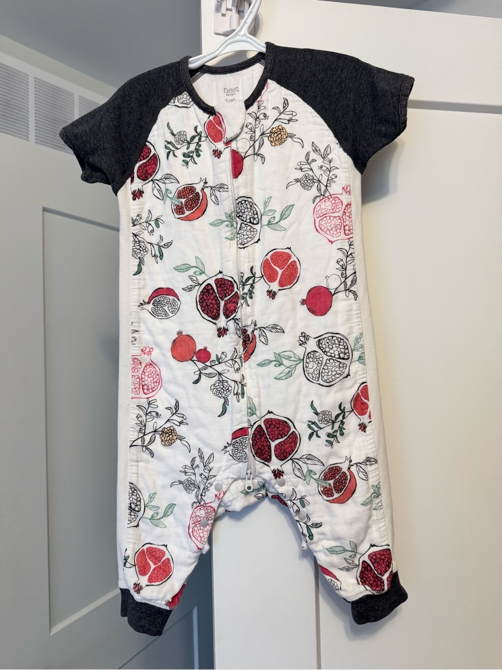 NEST White Pomegranate Print Kids One-Piece Sleep Suit